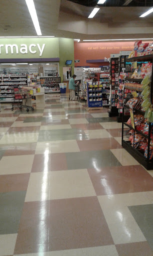 Grocery Store «Hannaford Supermarket», reviews and photos, 175 Broad St, Glens Falls, NY 12801, USA