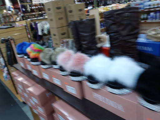 Beauty Supply Store «Mid-K Beauty Supply», reviews and photos, 5408 NE M L King Blvd, Portland, OR 97211, USA