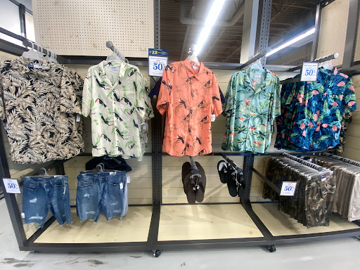 Clothing Store «Old Navy», reviews and photos, 417 N Harlem Ave, Oak Park, IL 60301, USA
