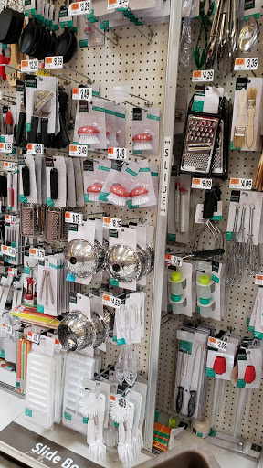 Grocery Store «Super Stop & Shop», reviews and photos, 600 Kinderkamack Rd, Emerson, NJ 07630, USA