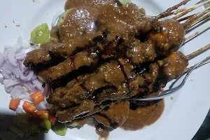 Cak Gepeng Chicken Satay image