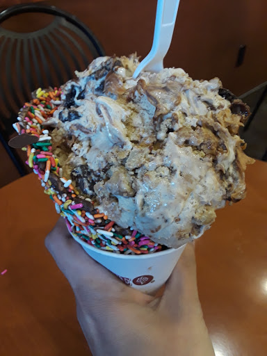 Ice Cream Shop «Cold Stone Creamery», reviews and photos, 900 E Battlefield Rd #116, Springfield, MO 65807, USA