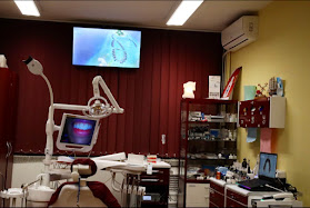 3A Dental - Дентална Клиника (Имплантология, Ортодонтия, Ендодонтия, Естетика) Спешен Зъболекар / Стоматолог
