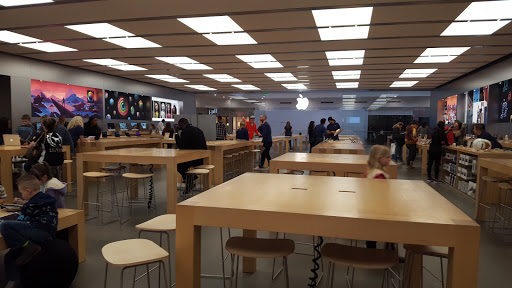 Computer Store «Apple Kenwood Towne Centre», reviews and photos, 7875 Montgomery Rd, Cincinnati, OH 45236, USA