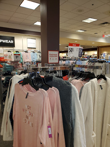 Department Store «JCPenney», reviews and photos, 200 Beaver Valley Mall Blvd, Monaca, PA 15061, USA