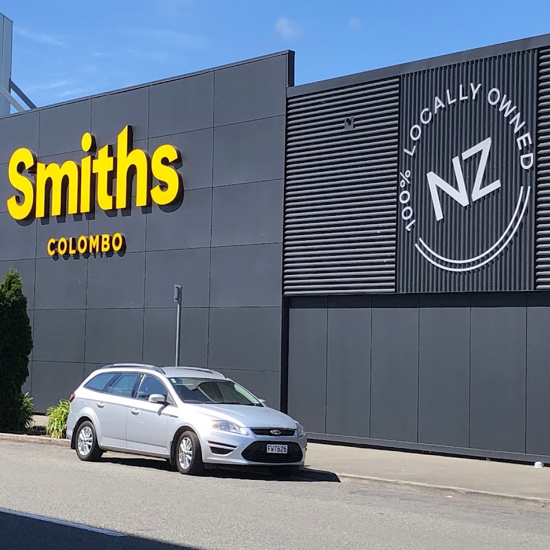 Smiths Trade Outlet
