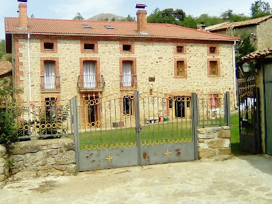 Casa Rural Corral Casiano C. Peñacorada, 5, 24893 Robledo de la Guzpeña, León, España