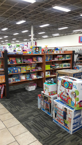 Clothing Store «Burlington Coat Factory», reviews and photos, 8204 S Orange Blossom Trail, Orlando, FL 32809, USA