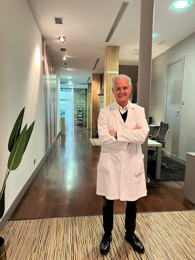 Klinika Donostia - Medicina estética,  Dr. Elías del Río - C/ Manterola,  7. Donostia en Donostia-San Sebastian, Guipúzcoa