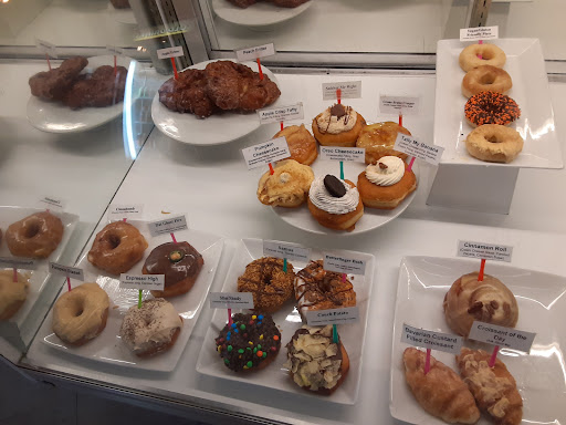 Donut Shop «Wake N Bake Donuts - Carolina Beach», reviews and photos, 1401 N Lake Park Blvd Suite 46, Carolina Beach, NC 28428, USA