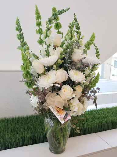 Florist «Event Connoisseur Flowers & Gifts», reviews and photos, 39 New London Turnpike #116, Glastonbury, CT 06033, USA