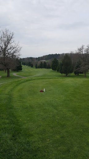 Golf Course «Suncrest Golf Course», reviews and photos, 137 Brownsdale Rd, Butler, PA 16002, USA