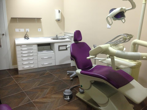 Información y opiniones sobre Clinica Dental Brocense de Cáceres