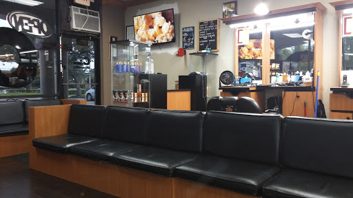 Barber Shop «Cut N Corners Barbershop», reviews and photos, 8901 Pembroke Rd, Pembroke Pines, FL 33025, USA