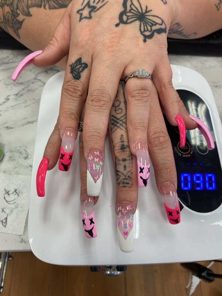 Nail pro ( Charlestown Rd New Albany IN) 47150