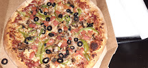 Plats et boissons du Pizzeria Domino's Pizza Les Lilas - n°4