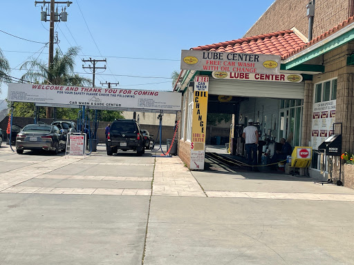 Car Wash «Crescenta Valley Car Wash», reviews and photos, 2800 Foothill Blvd, La Crescenta, CA 91214, USA