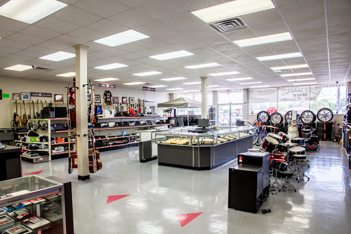 Pawn Shop «Quik Pawn Shop», reviews and photos, 622 15th St, Tuscaloosa, AL 35401, USA