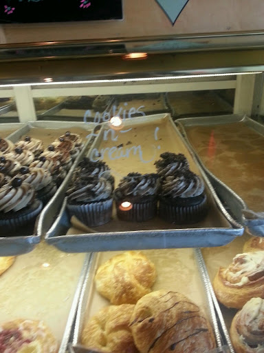 Cafe «Mad Hatter Cafe + Bakeshop», reviews and photos, 1802 W Main St, Durham, NC 27705, USA