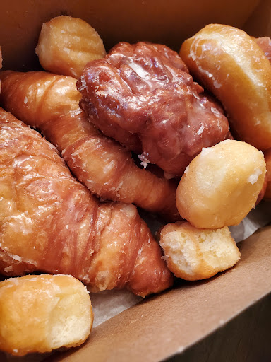 Donut Shop «Dough In The Box», reviews and photos, 3184 Austell Rd SW, Marietta, GA 30008, USA