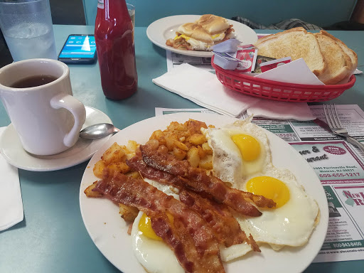 Shopping Mall «Concordia Shopping Center», reviews and photos, 1600 Perrineville Rd, Monroe Township, NJ 08831, USA