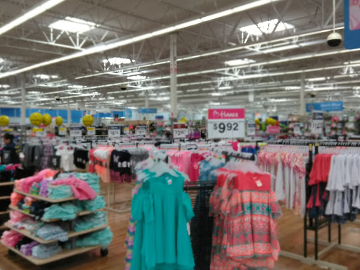 Department Store «Walmart Supercenter», reviews and photos, 2151 W Oaklawn Rd, Pleasanton, TX 78064, USA
