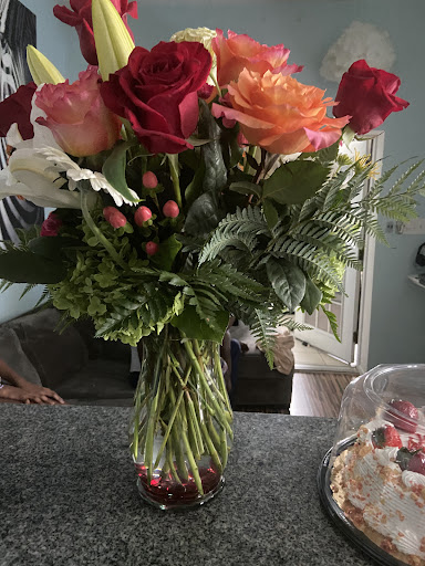 Florist «Flowers Etcetera By Denise», reviews and photos, 637 N 2nd St, Philadelphia, PA 19123, USA