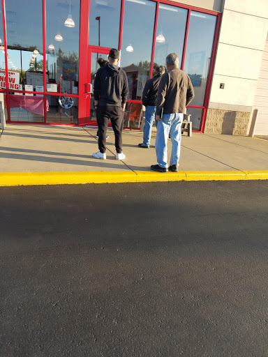 Tire Shop «Discount Tire Store - Westmont, IL», reviews and photos, 6455 Cass Ave, Westmont, IL 60559, USA