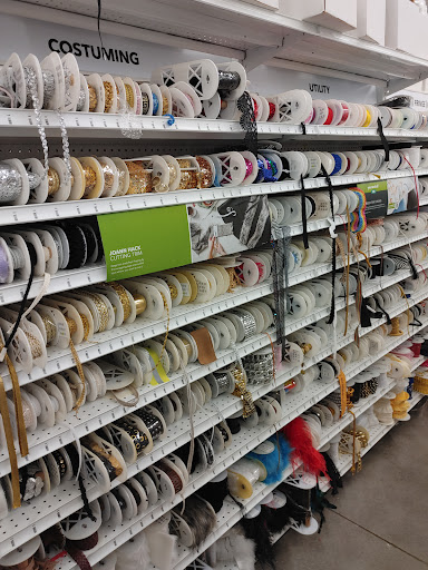 Fabric Store «Jo-Ann Fabrics and Crafts», reviews and photos, 6930 W Kellogg Dr, Wichita, KS 67209, USA