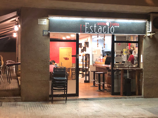 L'Estació Cafeteria Taperia en Abrera
