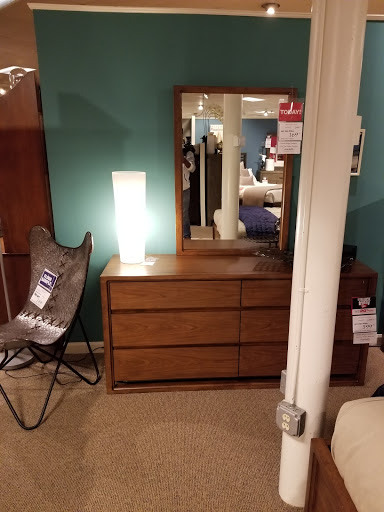 Furniture Store «Art Van Furniture - Livonia», reviews and photos, 29905 W Seven Mile Rd, Livonia, MI 48152, USA