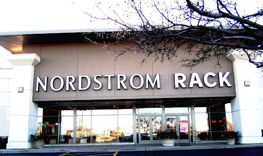 Department Store «Nordstrom Rack The Shops at Oak Brook Place», reviews and photos, 2155 22nd St, Oak Brook, IL 60523, USA