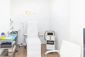 Q Clinic image