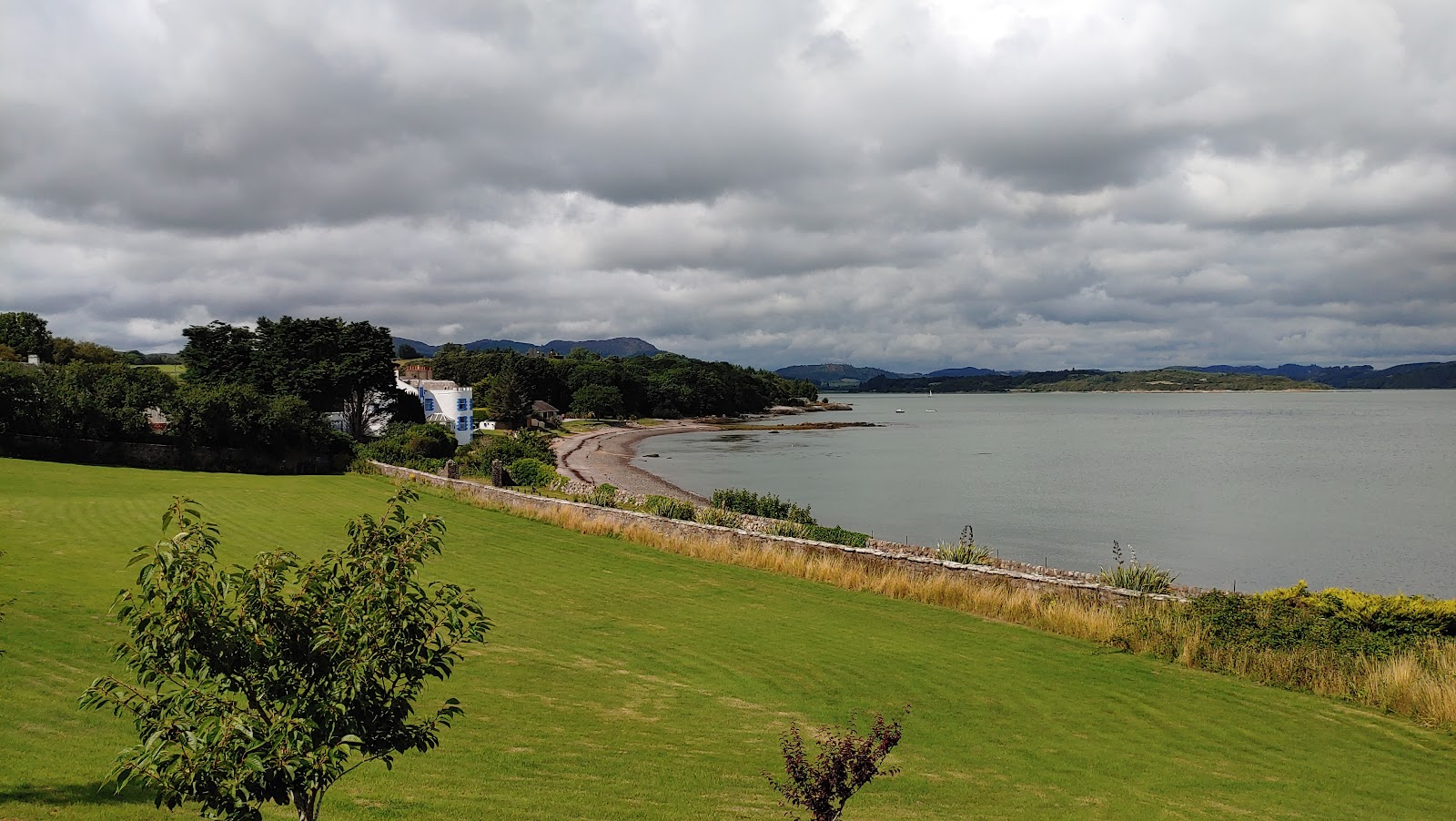 Foto von Balcary Bay Beach mit türkisfarbenes wasser Oberfläche