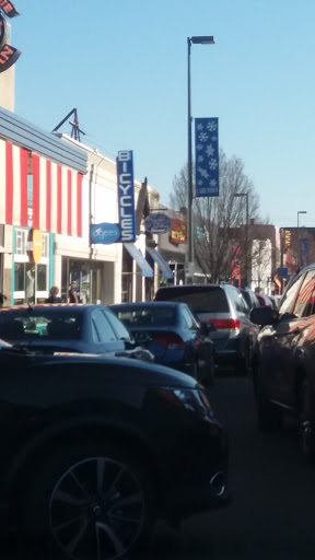 Thrift Store «Goodwill Second Debut Carytown», reviews and photos, 3114 W Cary St, Richmond, VA 23221, USA