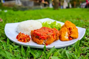 Ayam Geprek Petakilan (Ayam Geprek & Nasi Kebuli AGM 88) image