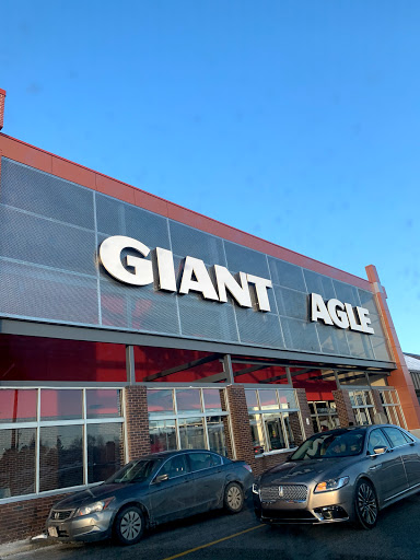 Giant Eagle Supermarket, 24601 Chagrin Blvd, Beachwood, OH 44122, USA, 