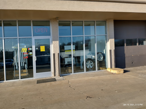 Auto Repair Shop «Meineke Car Care Center», reviews and photos, 290 Curry Hollow Rd, Pleasant Hills, PA 15236, USA