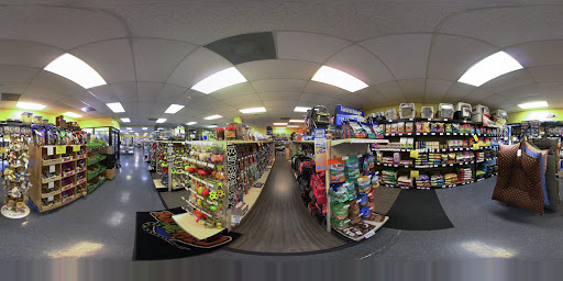Pet Supply Store «Our Pet World», reviews and photos, 380 Semoran Commerce Pl, Apopka, FL 32703, USA