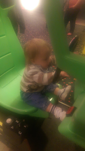 Movie Theater «MT Vernon Premiere Theatre 7», reviews and photos, 11535 Upper Gilchrist Rd, Mt Vernon, OH 43050, USA