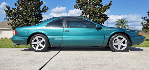 Tire Shop «Discount Tire Store - Orlando, FL», reviews and photos, 986 N Semoran Blvd, Orlando, FL 32807, USA