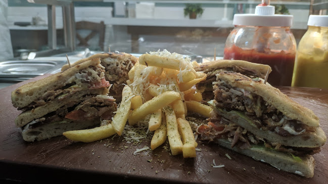 Ελληνικό Snack Bar - Πολίχνη