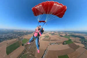 Saut en parachute Nord FlyAdrenaline image