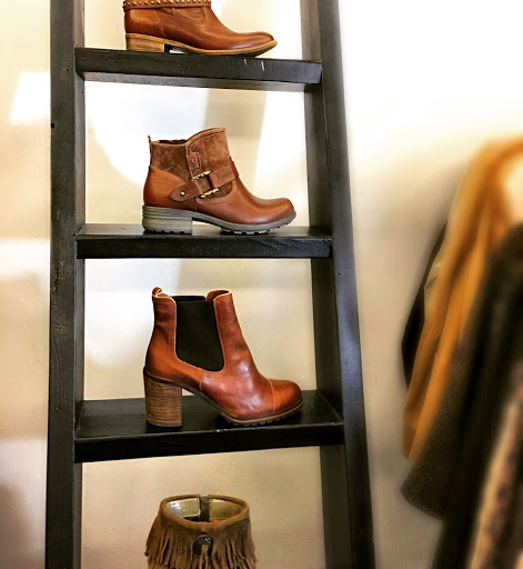 Consignment Shop «Mish Mash Consignment Boutique», reviews and photos, 1337 E Market St, York, PA 17403, USA