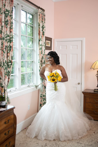 Bridal Shop «Lauderdale Bride - Upscale & Intimate Bridal Boutique in the heart of Fort Lauderdale», reviews and photos, 4130 N Federal Hwy, Fort Lauderdale, FL 33308, USA