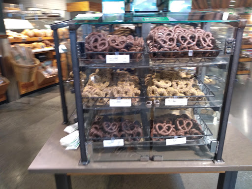 Grocery Store «Whole Foods Market», reviews and photos, 19607 Detroit Ave, Rocky River, OH 44116, USA