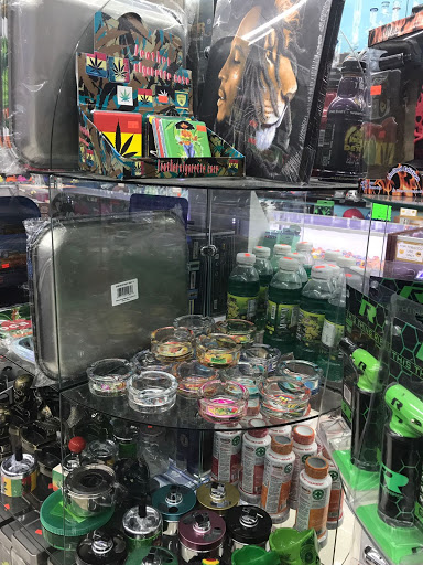 Tobacco Shop «Campus Smoke Shop», reviews and photos, 1525 W Tennessee St, Tallahassee, FL 32304, USA