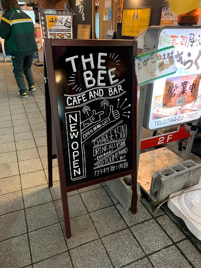 The Bee Cafe＆Bar