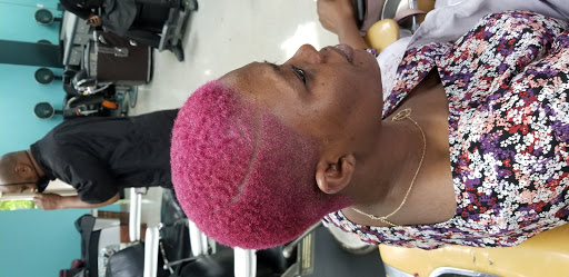 Barber Shop «Tru II You Barber & Beauty Salon», reviews and photos, 5365 W 10th St, Indianapolis, IN 46224, USA