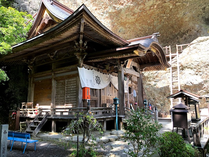 岩屋寺 参拝 駐車場